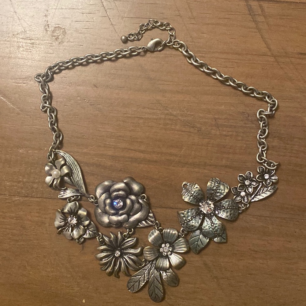 Metal flower statement necklace